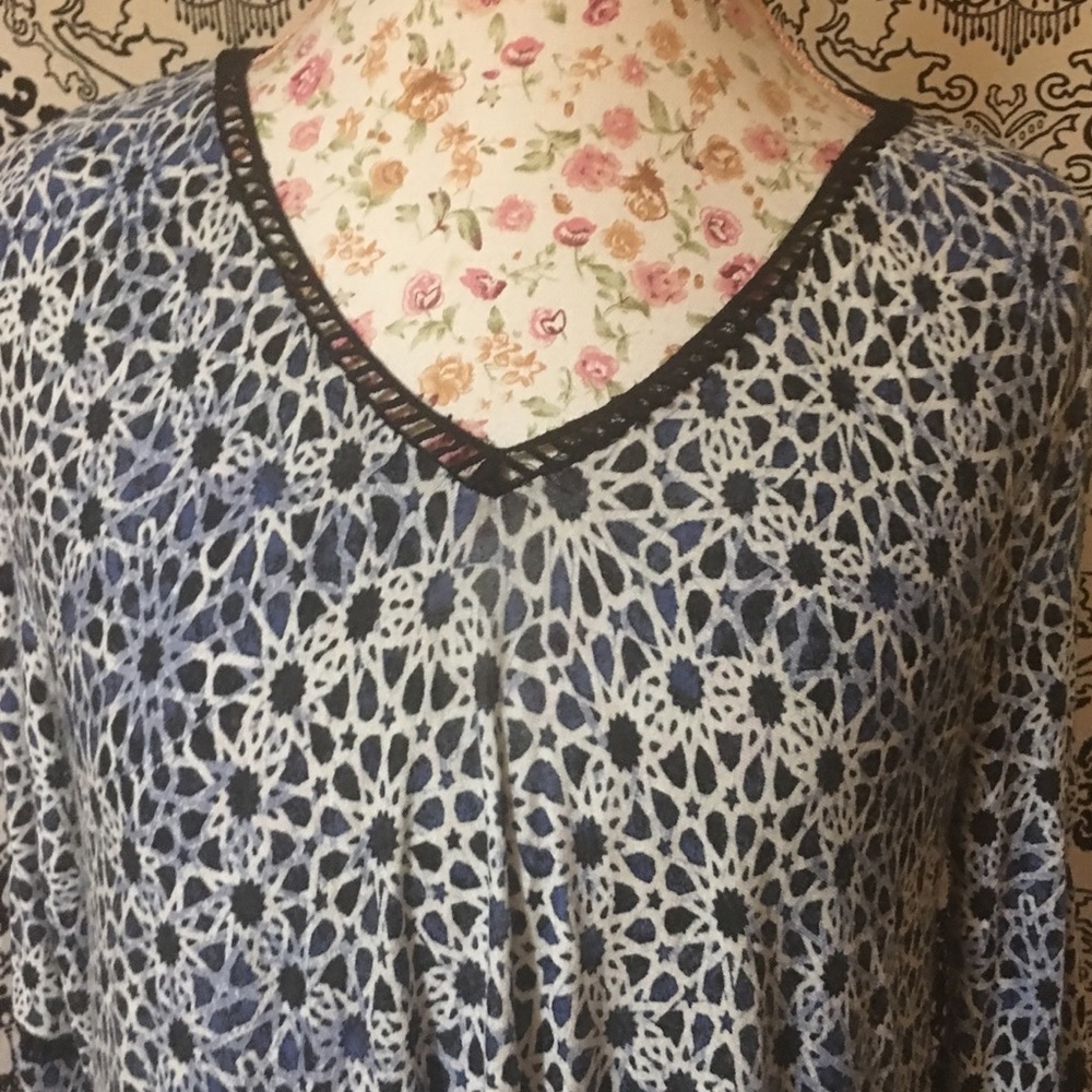 Jessica Simpson Blue, Black and White Top